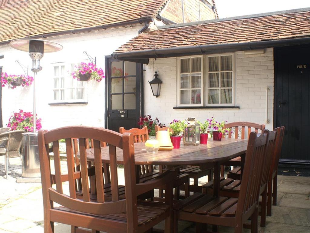 The Saracens Head Inn Amersham Eksteriør bilde
